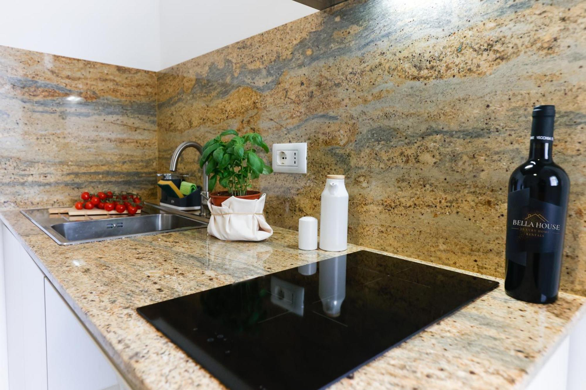 Elegante Bilocale Con Giardino Apartment Lecce Exterior photo